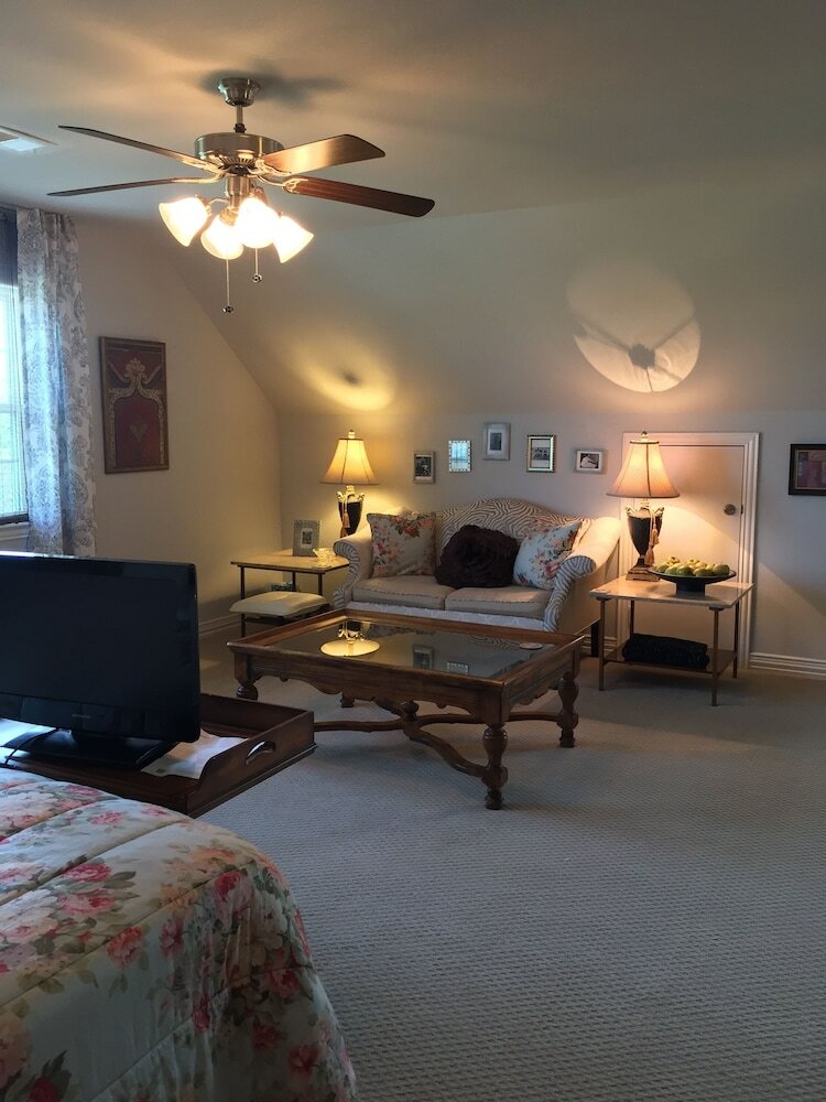 The Big Green House Bed & Breakfast