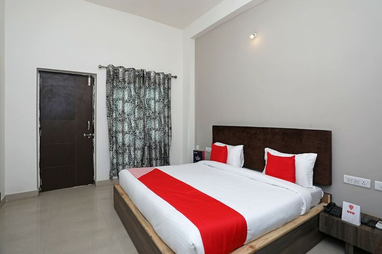 Hotel Oyo 10967 Dhola Maru Resort