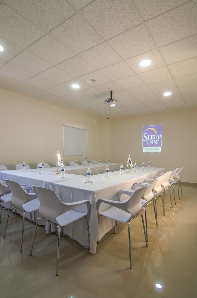 Hotel Sleep Inn Mexicali