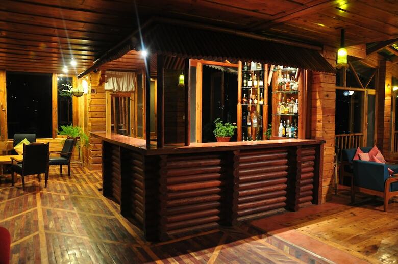 Hotel The Chalets Naldehra