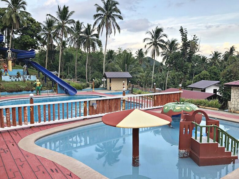Hotel Mt. Maculot View Resort