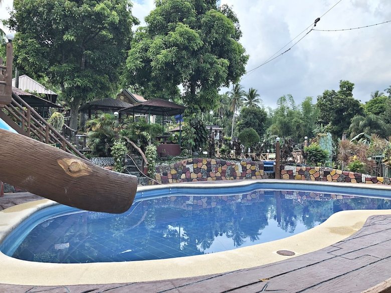 Hotel Mt. Maculot View Resort