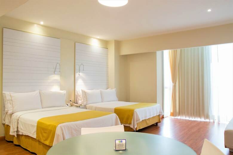 Hotel Holiday Inn Express And Suites At Wtc