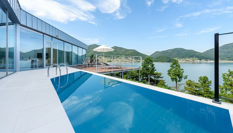Bayclub