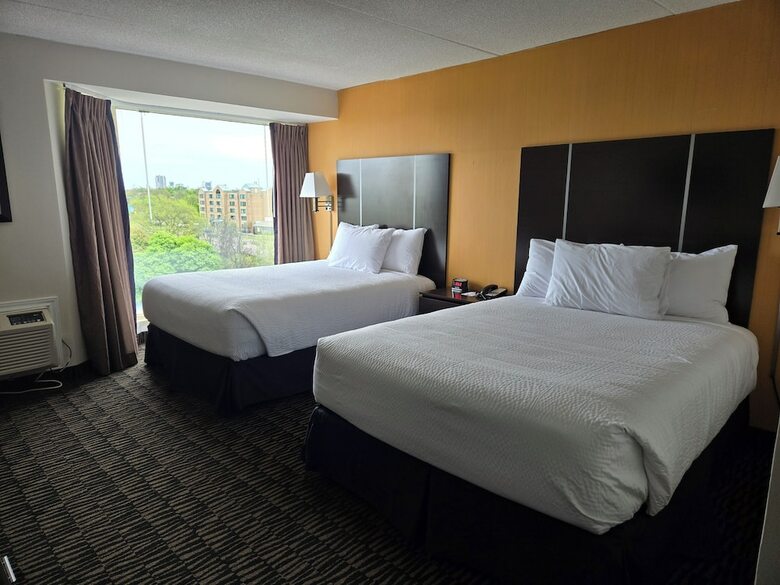 Ramada Plaza Niagara Falls Hotel