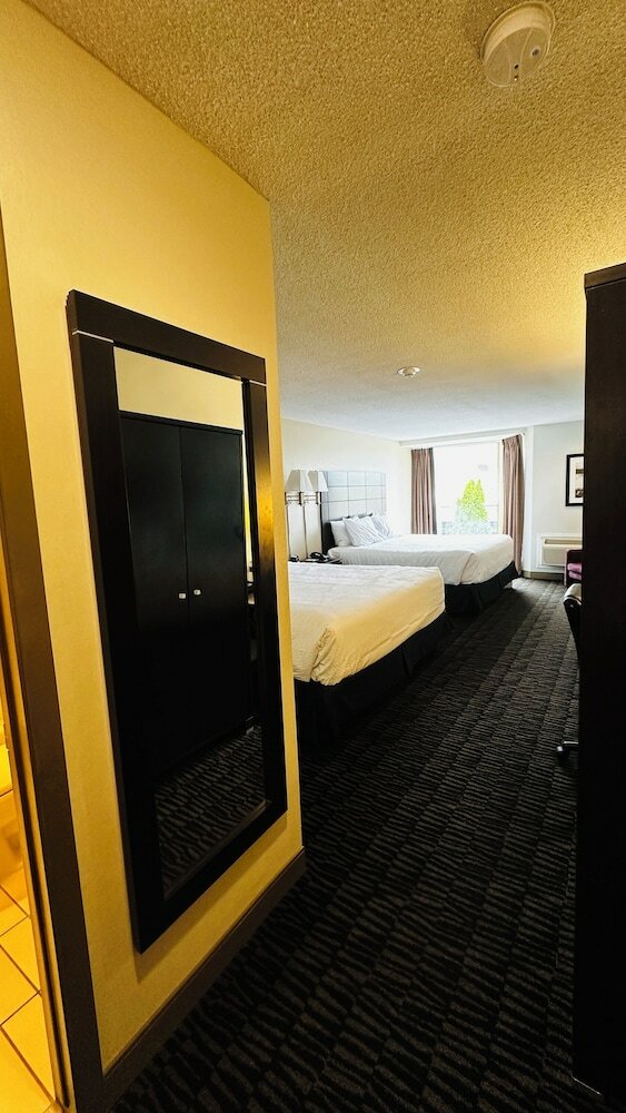 Ramada Plaza Niagara Falls Hotel