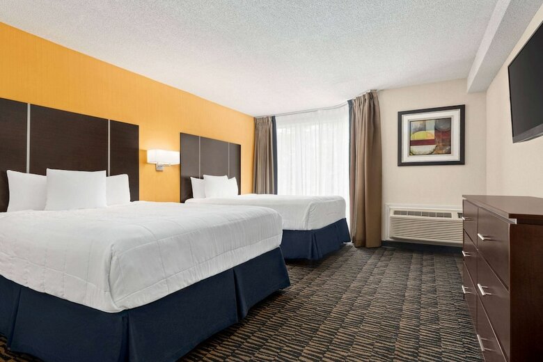 Ramada Plaza Niagara Falls Hotel