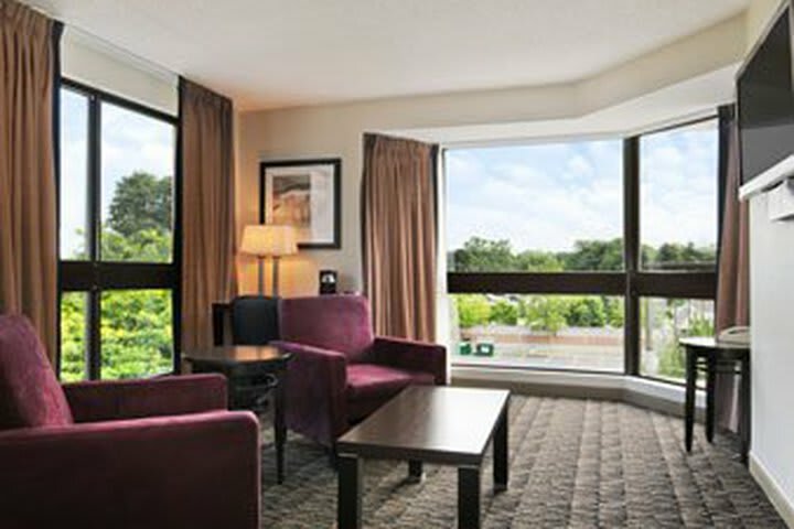 Ramada Plaza Niagara Falls Hotel