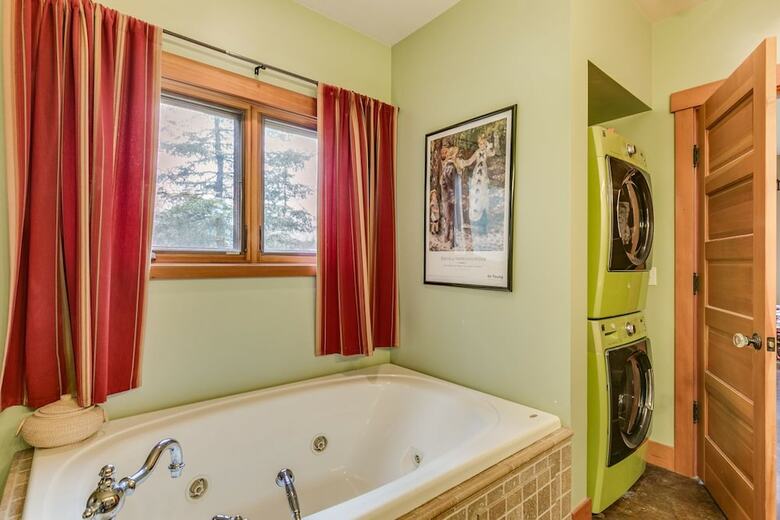Sequim Chalet