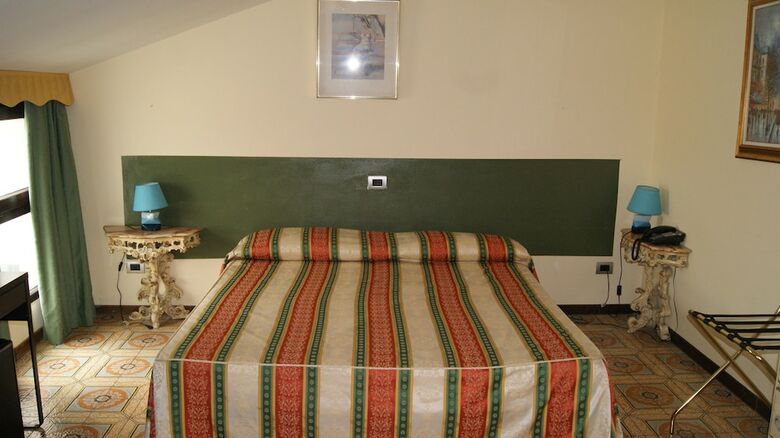 Hotel Novara Expo