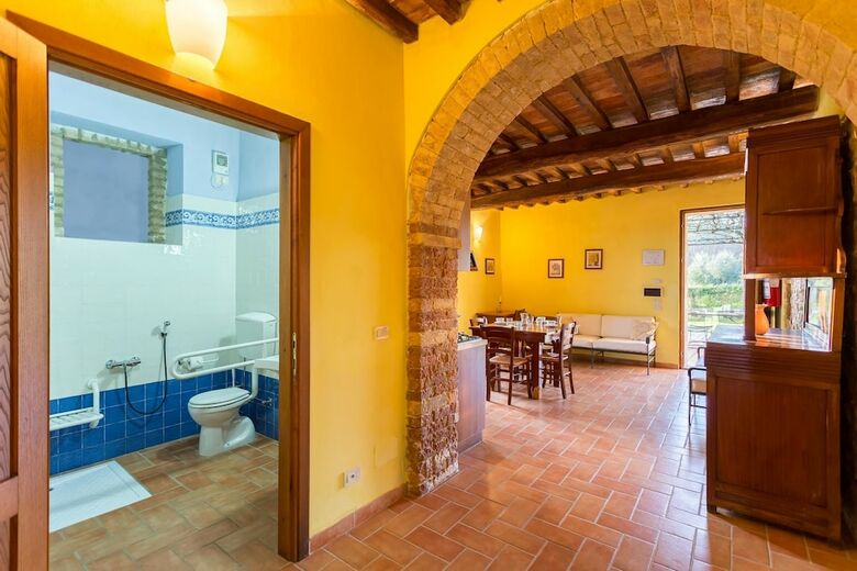 Agroturismo Tenuta Di Monaciano