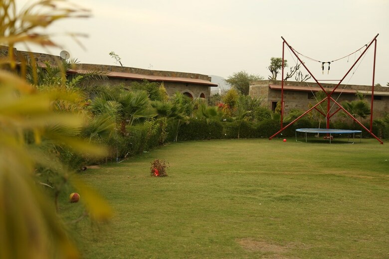 Hotel Van Chhavi Resort By Opensky