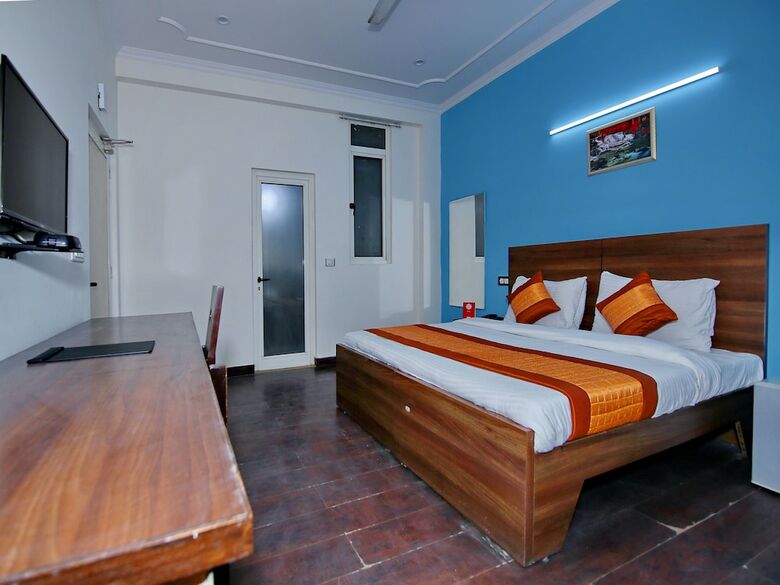 Hotel Oyo 13051 Shanti Villa