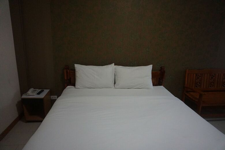 Wetsawat Place Hotel