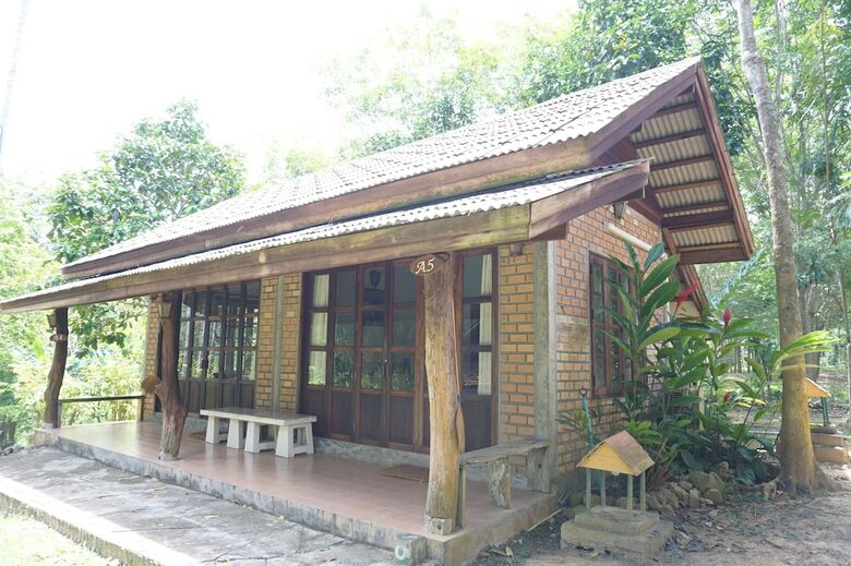 Hotel Donsak Orchid Resort