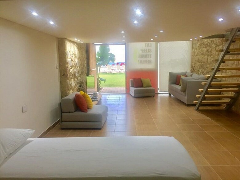 Hotel Damour Country Club