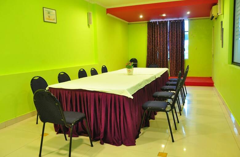 Hotel Xaviers Residency