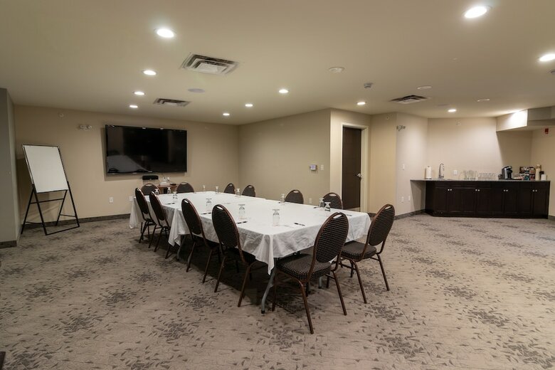 Hotel The Kanata By Bcminns Blairmore