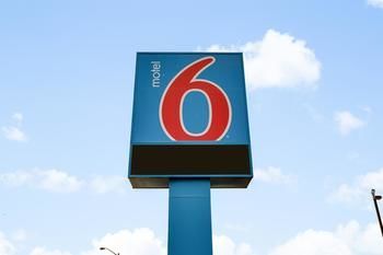 Motel 6 - Toronto - Brampton