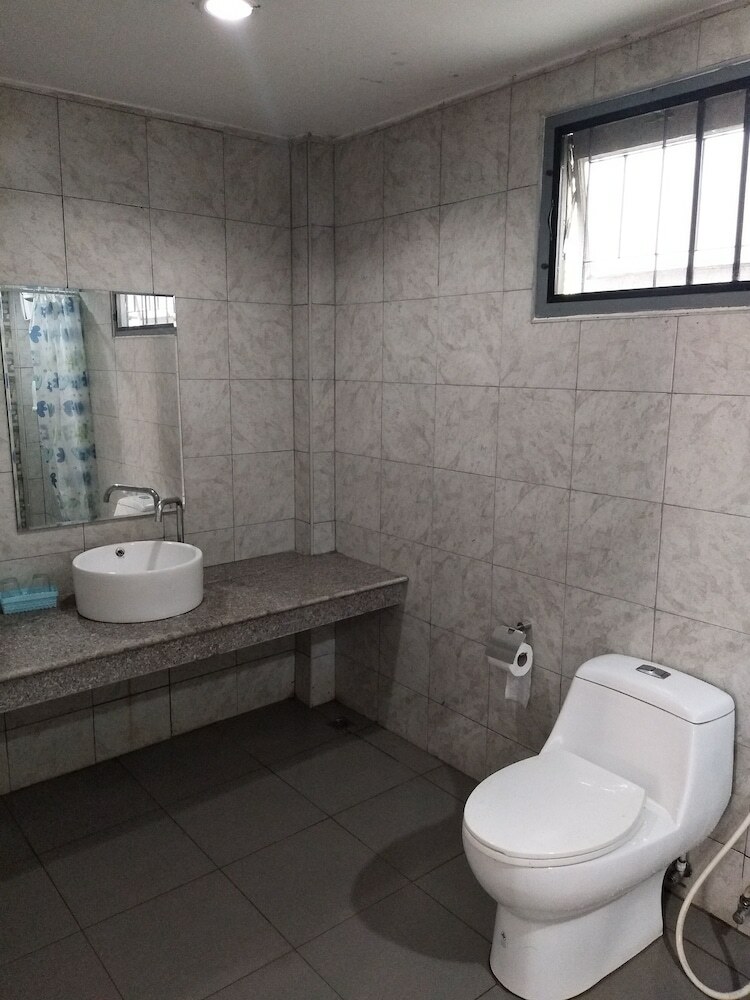 Hotel Makmai Resort