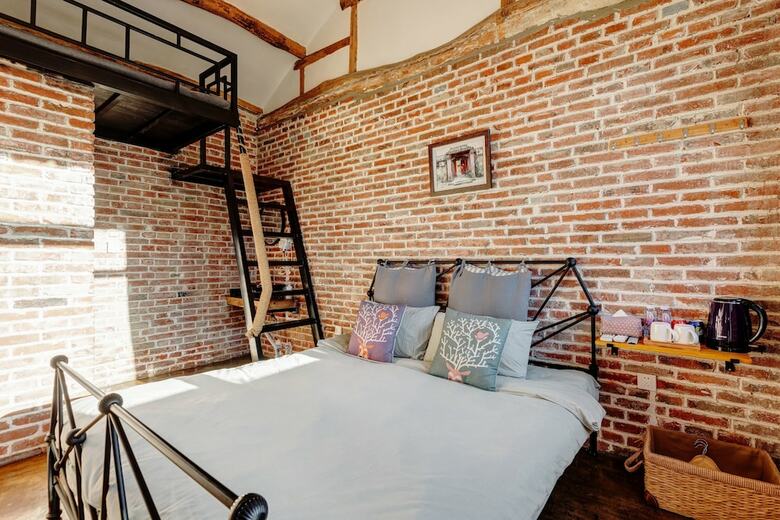 Hotel Yi Jing. Escape Split House