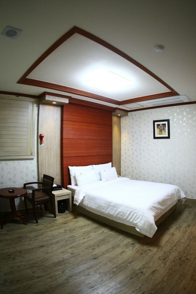 Songtan Metro Hotel