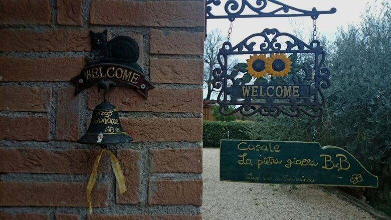 Casale La Pietra Gialla B&B