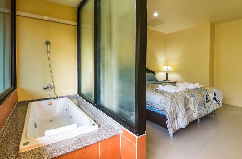 Hotel Chiangrai Lake Hill Resort