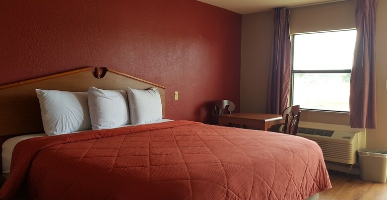 Motel Deluxe Inn