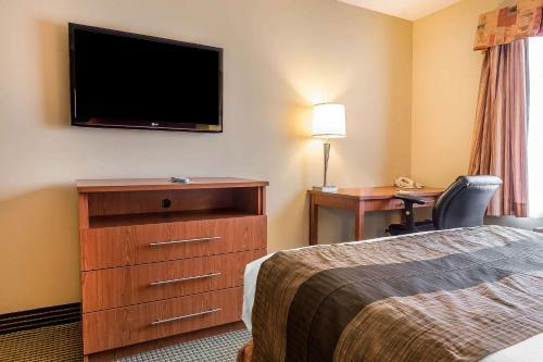 Hotel Quality Inn & Suites Hawkesbury