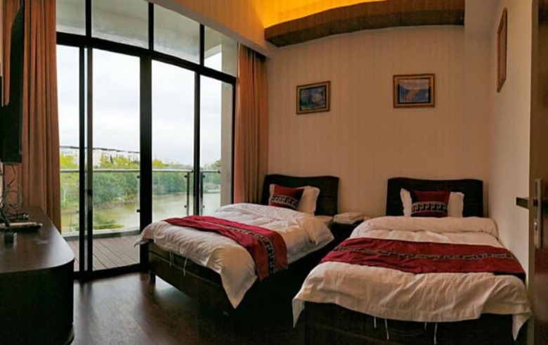 Moon River Villa No 12