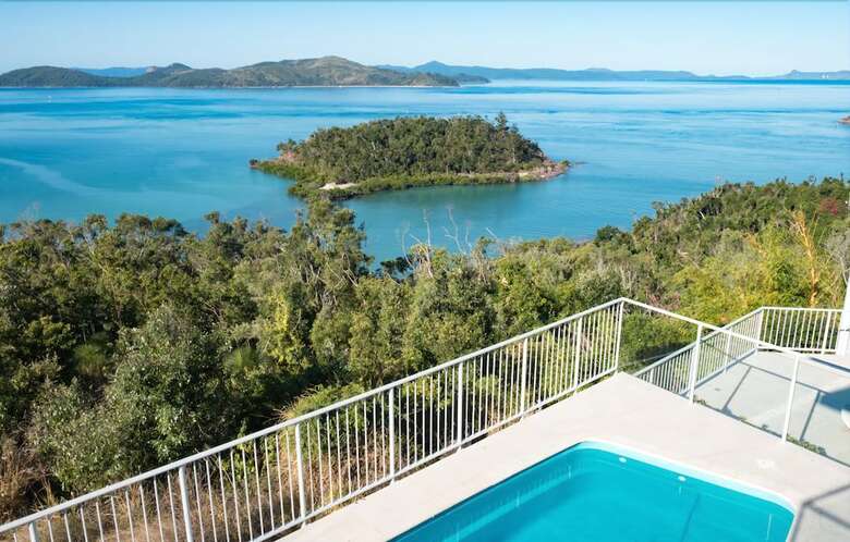Panoramic Paradise On Shute