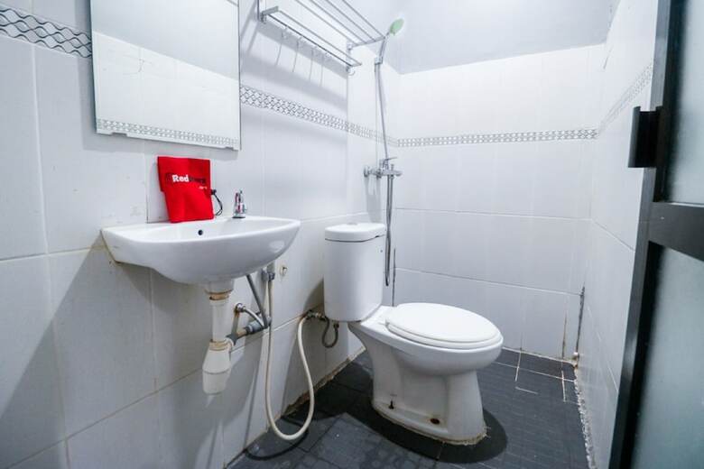 Hotel Reddoorz Near Terminal Batu Ampar