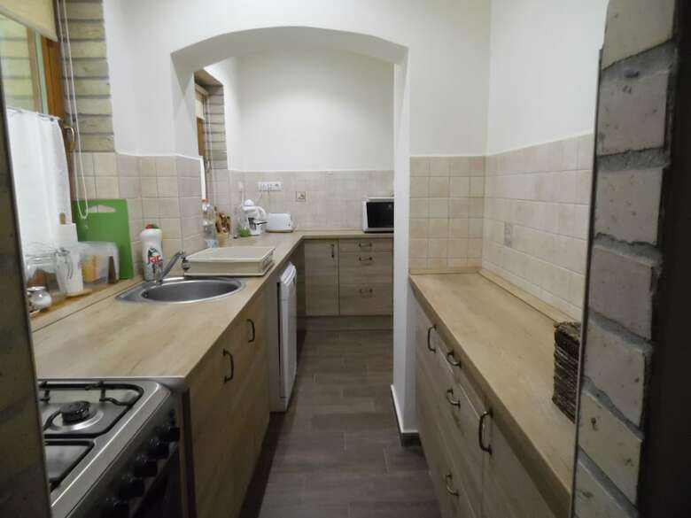 Hotel V�r�s-cser Vend�gh�z