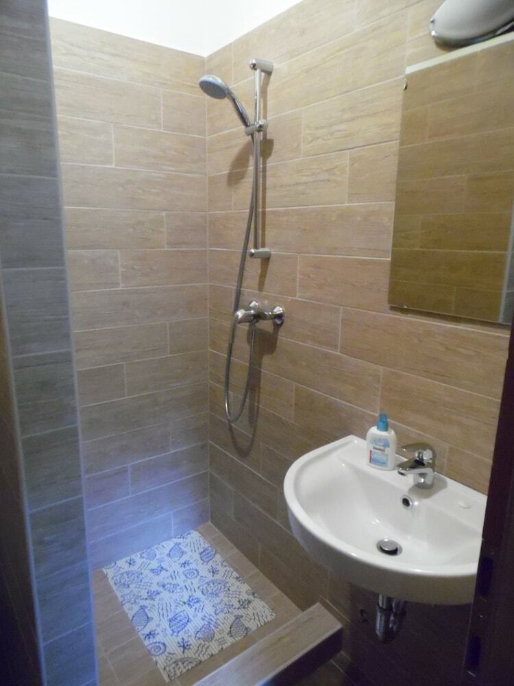 Hotel V�r�s-cser Vend�gh�z