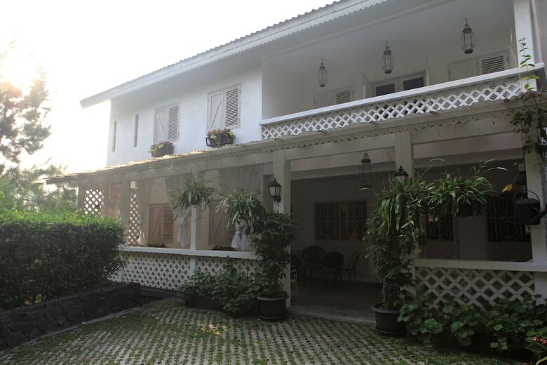 Oyo 156 Wirasamala Villa