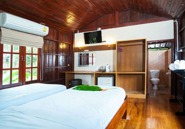 Hotel Akantuka Homestay