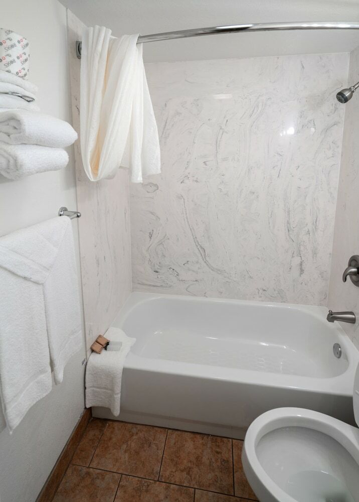 Hotel White's City Cavern Inn