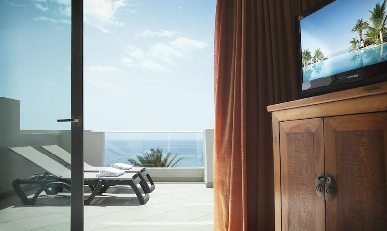 Hotel Roca Nivaria