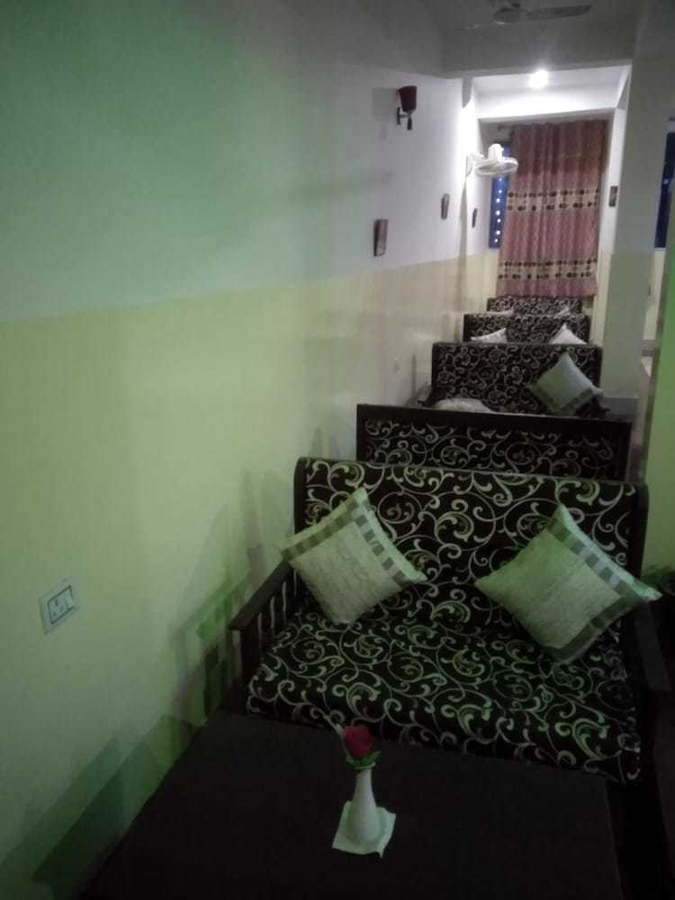 Hotel Ridhi Restaurant & Lounge Bar