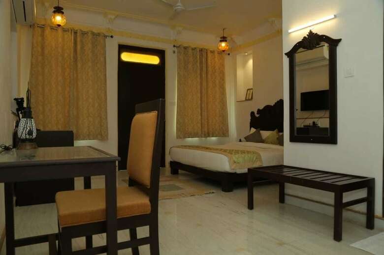 Hotel Rasik Priya Resort