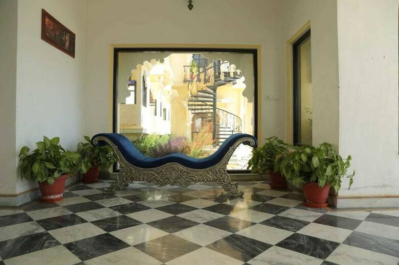 Hotel Rasik Priya Resort