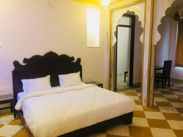 Hotel Rasik Priya Resort