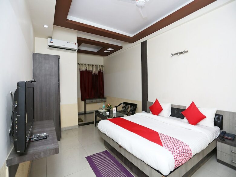 Oyo 16103 Hotel Neelkanth