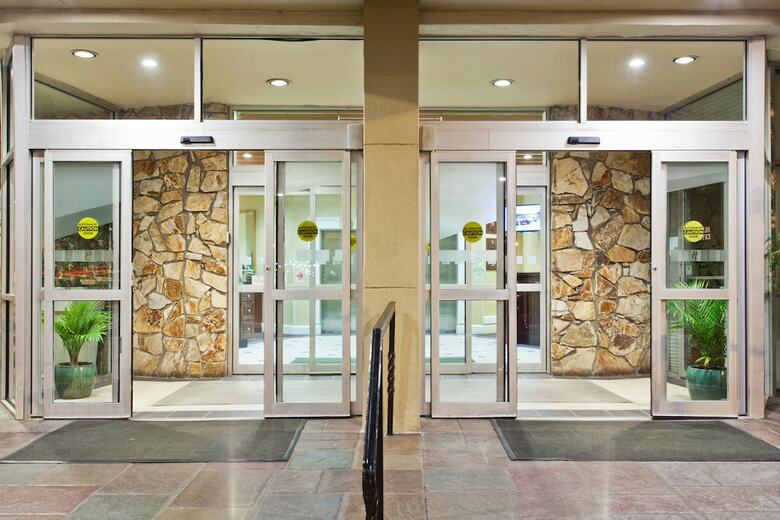 Hotel Holiday Inn Charleston Riverview