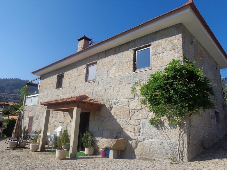Bernardes House
