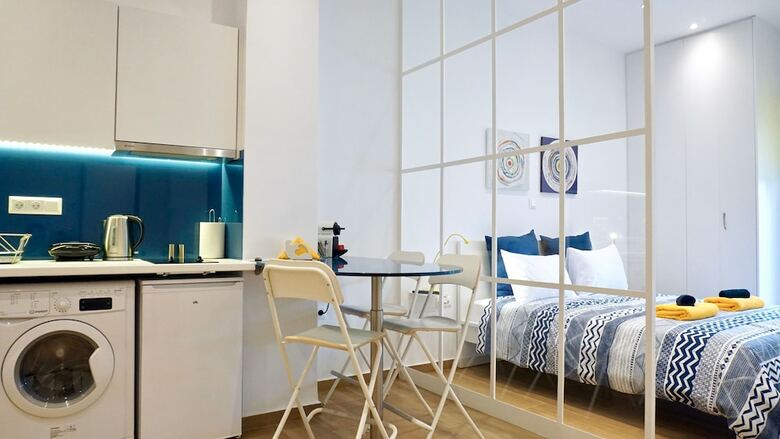 Apartamentos Charming Sunny Studio In Athens