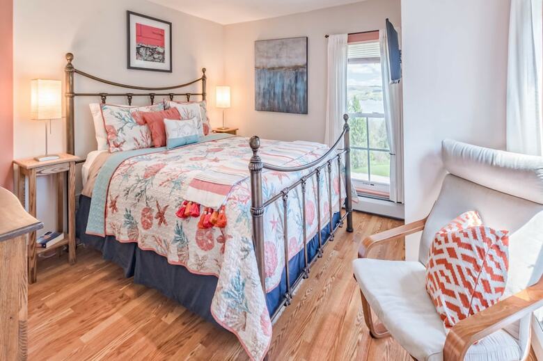 Moonshadow Bed And Breakfast