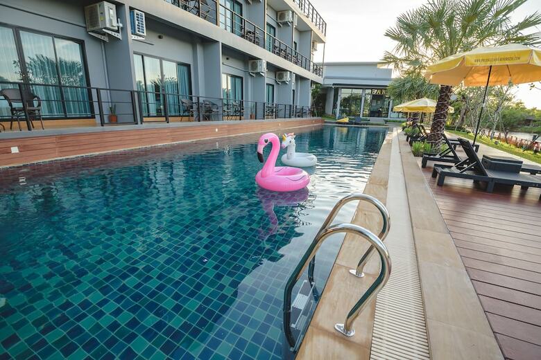 Phuengluang Riverside Hotel Chanthaburi