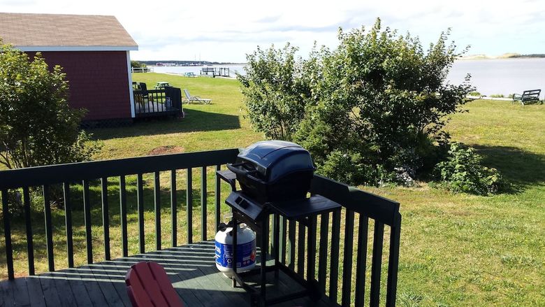 John B's Oceanfront Cottages